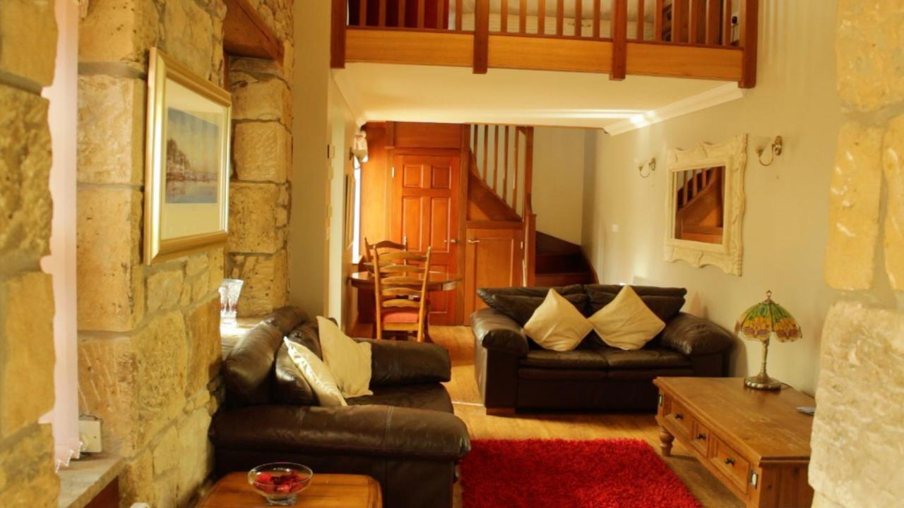 Smiddy Lodge Balloch Eksteriør bilde